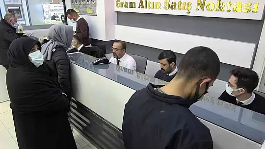 Türk Lirası değer kazandı, döviz bürolarında hareketlilik