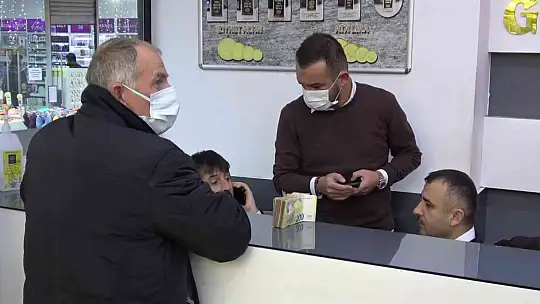Türk Lirası değer kazandı, döviz bürolarında hareketlilik