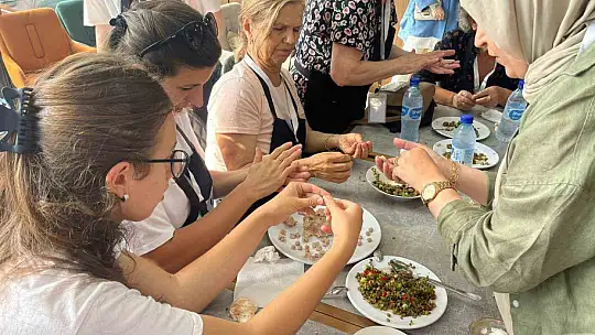 Türkiye'den Kosova'ya lezzetlerle kültürel köprüler kuruldu