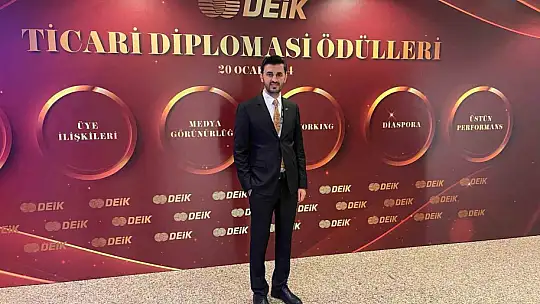 Türkiye-Irak İş Konseyi Başkanlığına yeniden seçilen Halit Acar'a üstün performans ödülü