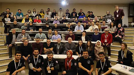 Türkiye'nin ilk 'Yapay zeka ve prompt mühendisliği' etkinliği gerçekleştirildi!