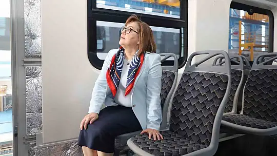 Türkiye'nin ilk yüzde yüz yerli ve milli motorlu elektrikli trenleri GAZİRAY'da kullanılacak