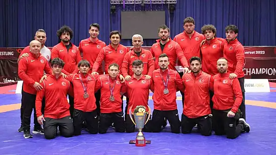 U23 Grekoromen Güreş Milli Takımı, ilk defa Avrupa şampiyonu oldu