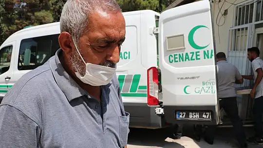 Üç çocuk babası, çalışma odasında ölü bulundu