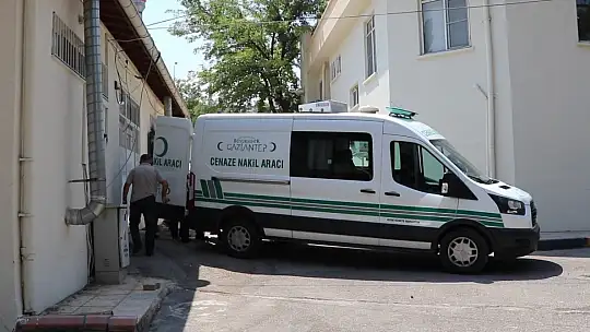 Üç çocuk babası, çalışma odasında ölü bulundu