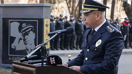 Uğradığı silahlı saldırı sonucu 22 yıl önce şehit edilen Ali Gaffar Okkan Diyarbakır'da anıldı