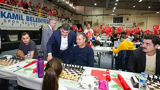 Ulusal turnuvada, uluslararası sporcular hamle yaptı