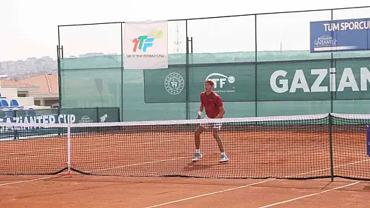 Uluslararası Gaziantep Cup tenis turnuvasında heyecan sürüyor