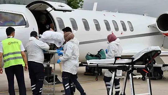 Umre'de rahatsızlanan vatandaş ambulans uçakla yurda getirildi