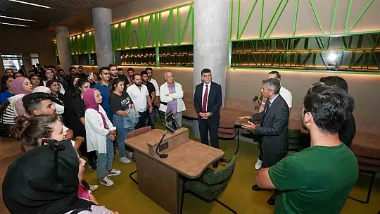 Üniversite öğrencileri, D.T. Şehitkamil Sahnesi'ni inceledi