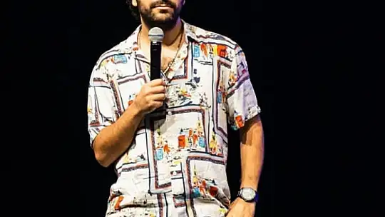 Ünlü komedyen Hasan Can Kaya'nın partide tanıştığı genç kızı evinde alıkoyduğu iddia edildi