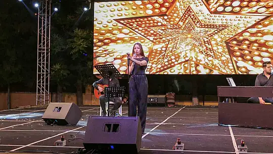 Ünlü sanatçı Naz Ölçal GKV festivalinde sahne aldı