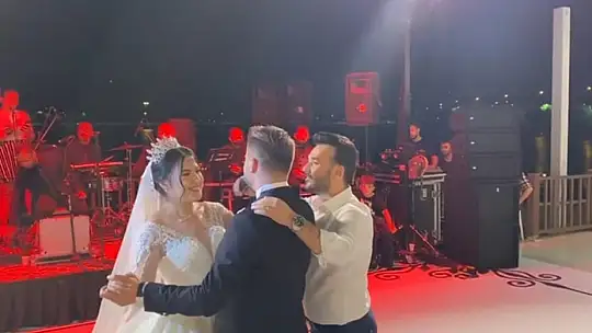 Ünlü sanatçıya New Jersey'de tatlı sürpriz