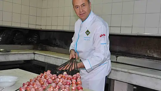 Ünlü şef Öztan'dan soğan kebabı önerisi