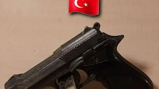 Uyuşturucu taciri ve hırsızlık şüphelisi 16 şahıs tutuklandı