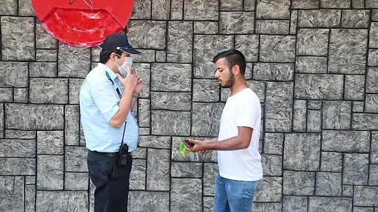 Vaka sayısı artan Gaziantep'te maske denetimi atırıldı