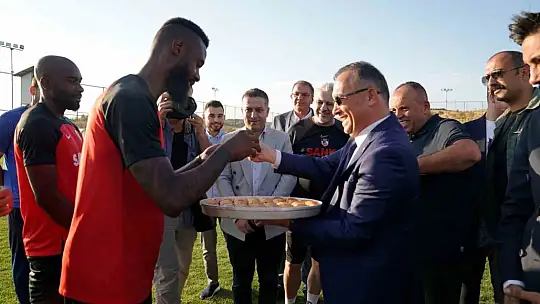 Vali Çeber'den, Gaziantep FK'ya moral ziyareti