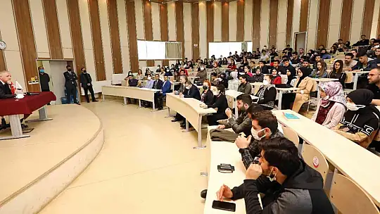 Vali Davut Gül, İyi üniversite yok, iyi öğrenci var.