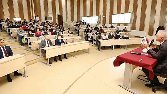 Vali Davut Gül, İyi üniversite yok, iyi öğrenci var.