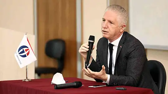 Vali Davut Gül, İyi üniversite yok, iyi öğrenci var.