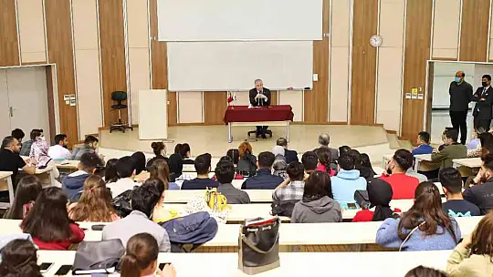 Vali Davut Gül, İyi üniversite yok, iyi öğrenci var.