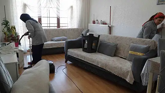 Vefa hizmeti ile yaşlıların yüzleri gülüyor