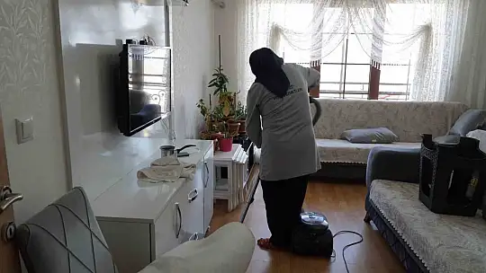 Vefa hizmeti ile yaşlıların yüzleri gülüyor