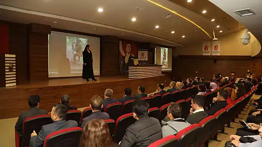Vergi dairesi çalışanlarına metaverse konferansı