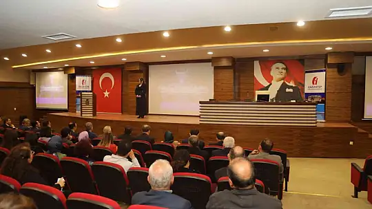 Vergi dairesi çalışanlarına metaverse konferansı