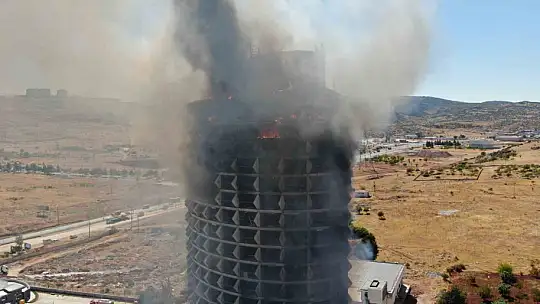 Yanan 17 katlı bina havadan görüntülendi