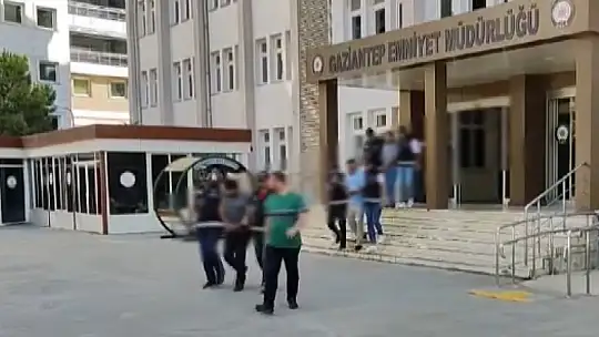 Yasa dışı silah operasyonunda yakalanan 3 şüpheli tutuklandı