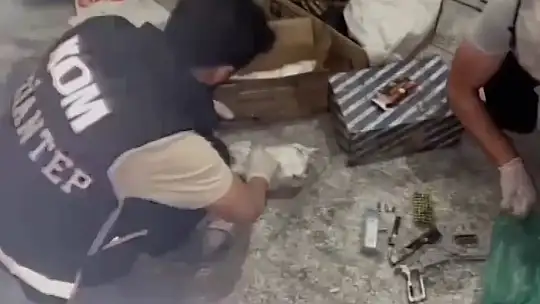 Yasa dışı silah operasyonunda yakalanan 3 şüpheli tutuklandı