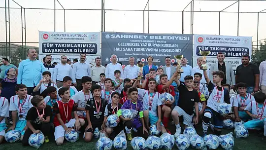 Yaz Kur'an Kursu Futbol turnuvasına 860 öğrenci katıldı