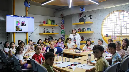 Yaz kurslarıyla çocuklar, tatilini verimli geçiriyor