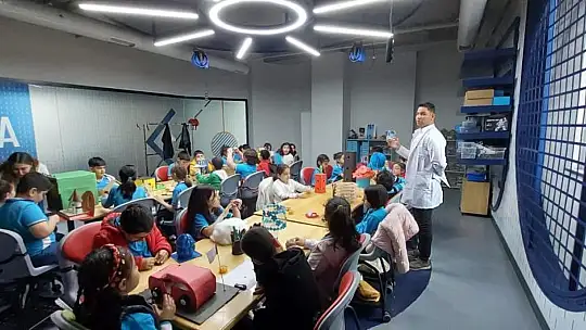 Yaz kurslarıyla çocuklar, tatilini verimli geçiriyor