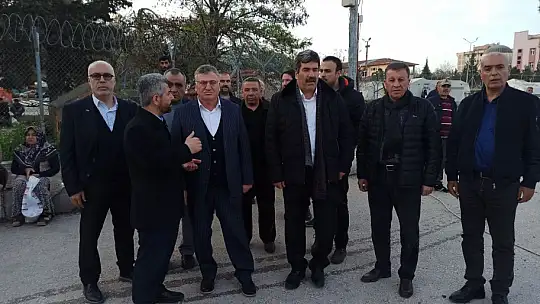 Yedi Başak Derneği depremzedeleri yalnız bırakmıyor