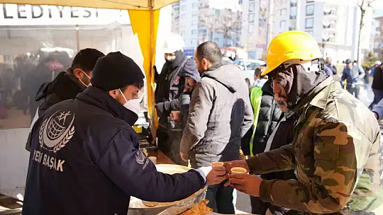 Yedi Başak Derneği'nin yardım seferberliği sürüyor