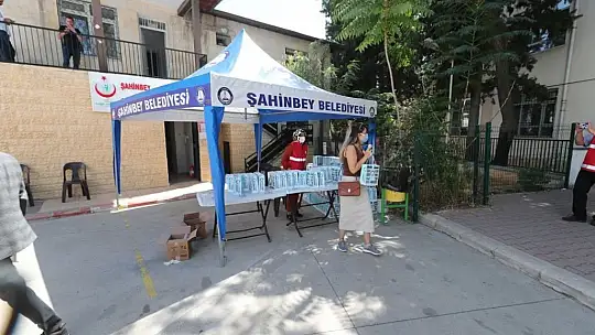 Yeni atanan öğretmenlere hediye sürprizi