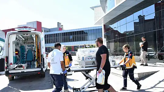 Yenidoğan bebek, ambulans uçakla Gaziantep'ten İstanbul'a sevk edildi