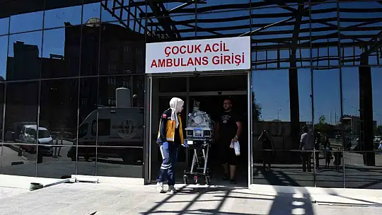Yenidoğan bebek, ambulans uçakla Gaziantep'ten İstanbul'a sevk edildi