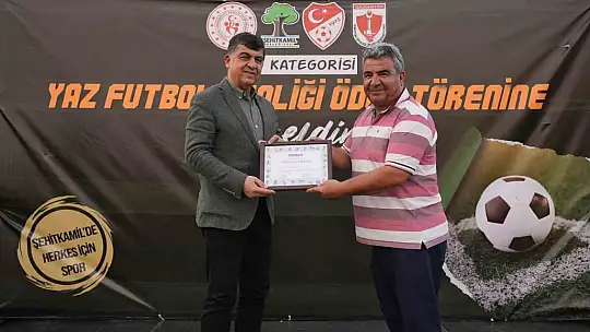 Yeşil sahada duygular harmanlandı