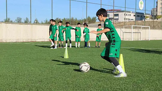 Yeşil sahalarda yetenek havuzu genişliyor