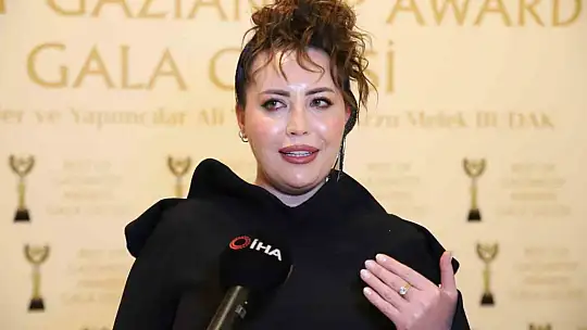 Yılın en dikkat çeken cilt uzmanı ödülü Filiz Coşkun'a verildi