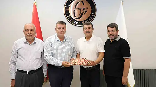Yılın ilk Antep fıstığına GTB'den ödül