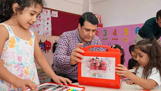 Yılmaz'dan Emrullah-Şule Anaokulu'na anlamlı ziyaret
