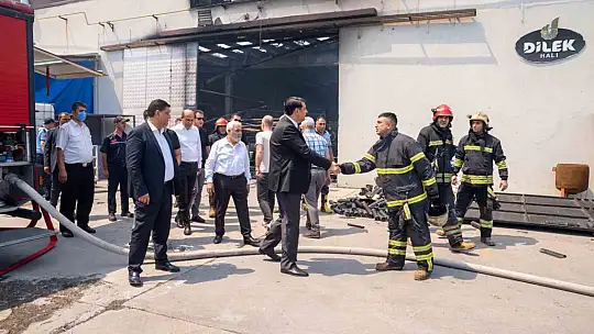 Yılmaz, halı fabrikasındaki yangın ile ilgili incelemelerde bulundu