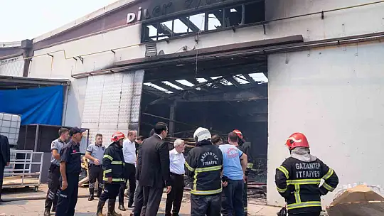Yılmaz, halı fabrikasındaki yangın ile ilgili incelemelerde bulundu
