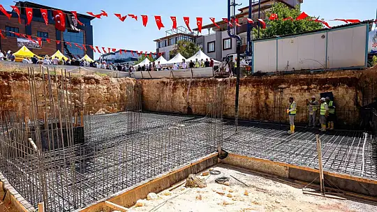 Yılmaz, Pazarcıklılar Derneği'nin temel atma törenine katıldı