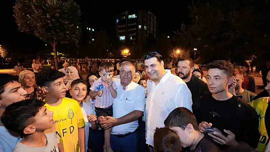 Yılmaz, Şehitkamil'i karış karış geziyor