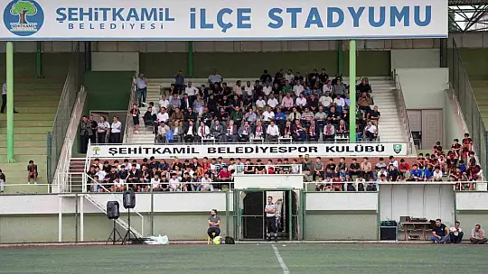 Yılmaz, turnuvaya katılan sporculara teşekkür etti